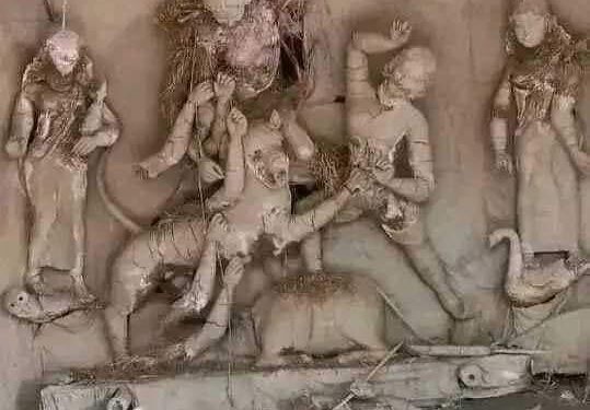 বাংলাদেশে গোপালগঞ্জে দুর্গা প্রতিমা ভাংচুর