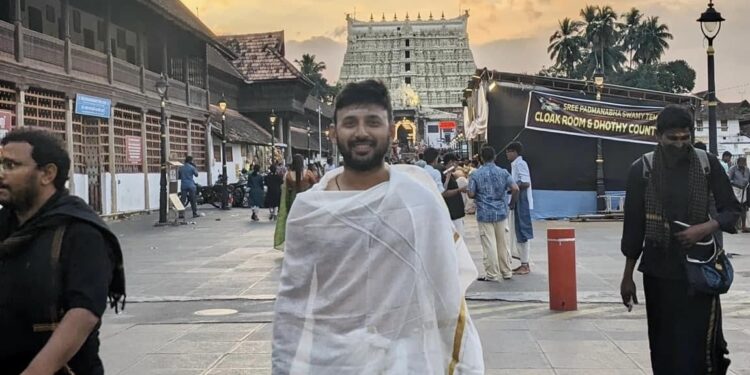 কেরালায় অভিনেতা মনোজ প্রামাণিক 1 মনোজ প্রামাণিক