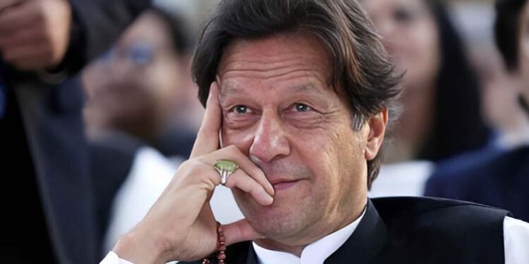 প্রধানমন্ত্রী ইমরান খান