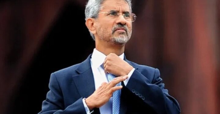 ‘অপারেশন সিঁদুর’ শুরুর আগে পাকিস্তানকে সতর্কবার্তা দেয়া নিয়ে ভারতে তোলপাড় 1 ‘অপারেশন সিঁদুর’ শুরুর আগে পাকিস্তানকে সতর্কবার্তা দেয়া নিয়ে ভারতে তোলপাড়