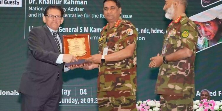 সেনাবাহিনীকে ধ্বংস করতে ইউনূস গং এর নীলনকশা: মুক্তি দেওয়া হচ্ছে পিলখানায় সেনা হত্যাকারীদের 1 সেনাবাহিনীকে ধ্বংস করতে ইউনূস গং এর নীলনকশা: মুক্তি দেওয়া হচ্ছে পিলখানায় সেনা হত্যাকারীদের